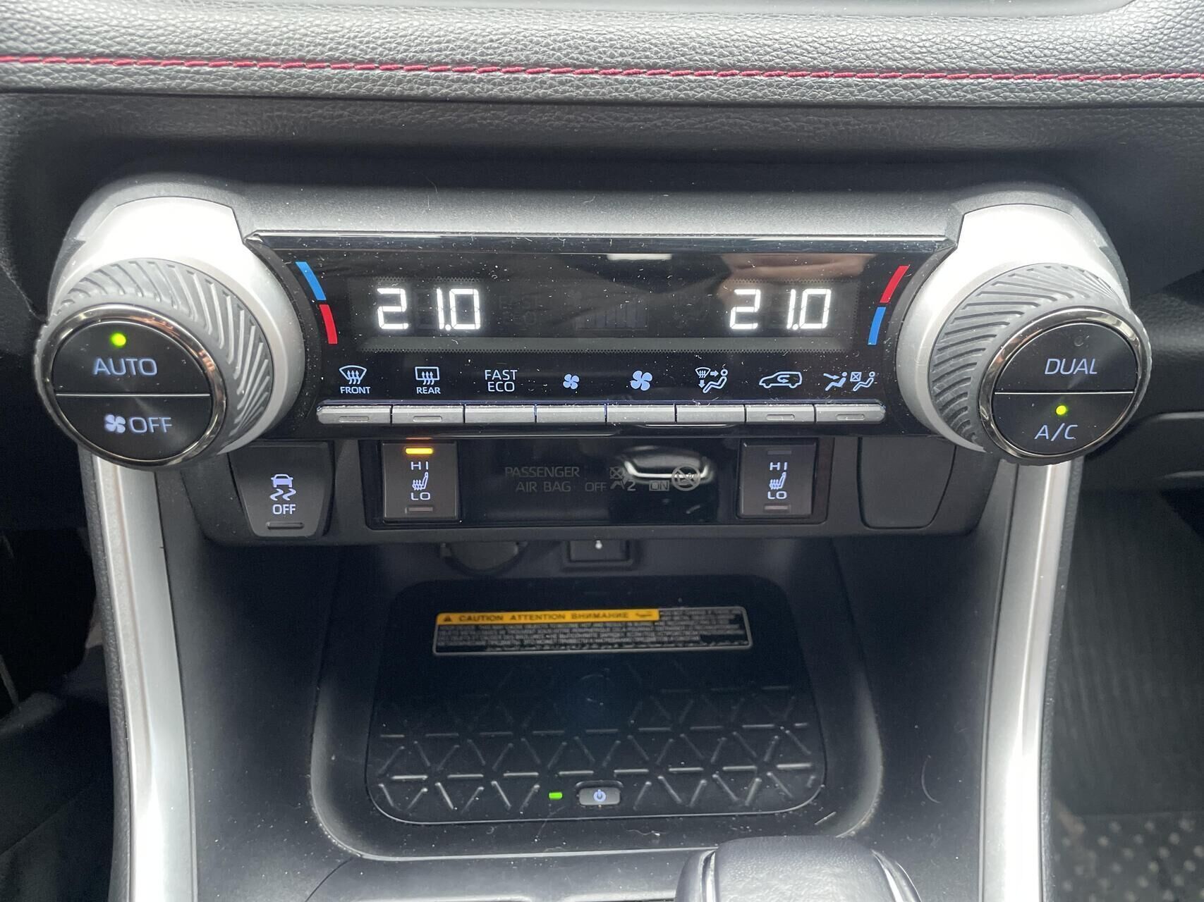 Grå Toyota RAV4 Plug-in fra 2021