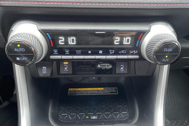 Grå Toyota RAV4 Plug-in fra 2021