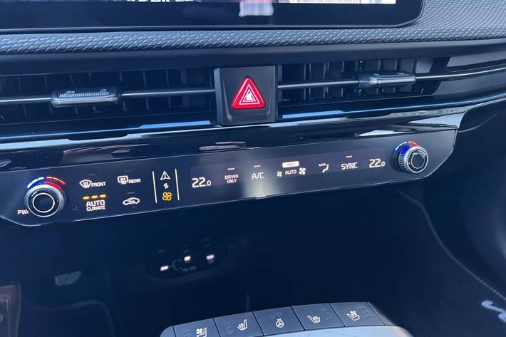 Hvid Kia EV6 fra 2025