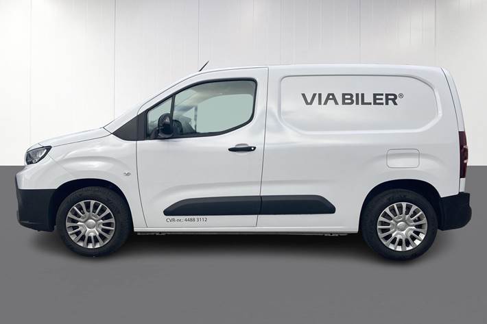 Hvid Toyota ProAce City fra 2024