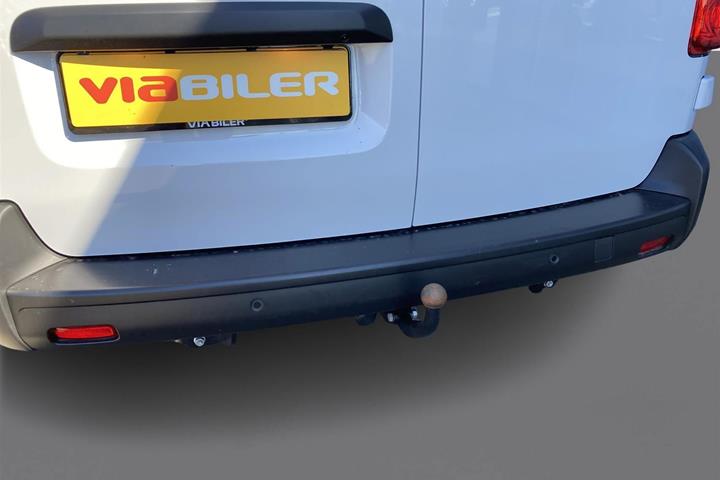 Hvid Toyota ProAce fra 2024
