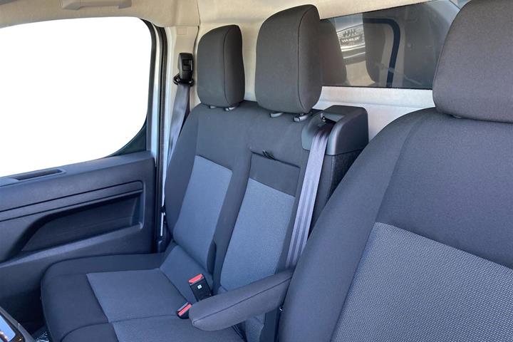 Hvid Toyota ProAce fra 2024