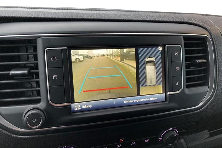 Hvid Toyota ProAce fra 2024