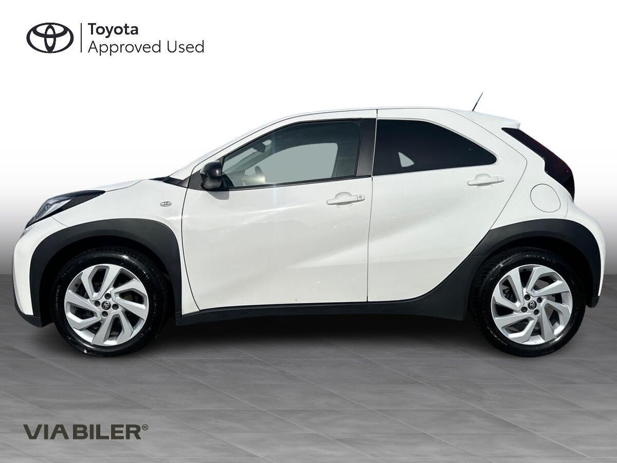 Hvid Toyota Aygo X fra 2022