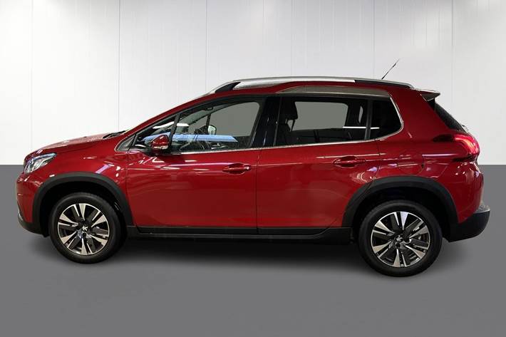 Rød Peugeot 2008 fra 2019