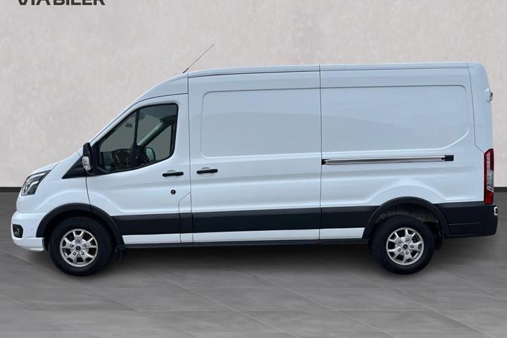 Hvid Ford Transit fra 2024