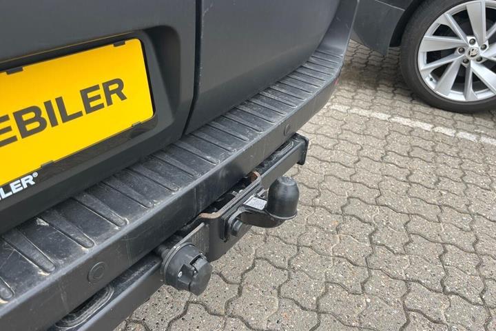 Hvid Ford Transit fra 2024