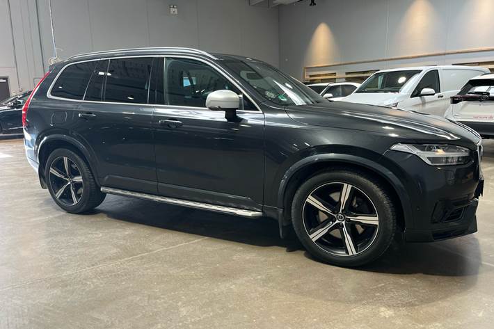 Grå Volvo XC90 fra 2019