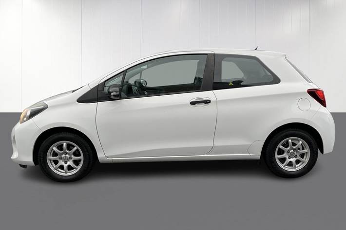 Hvid Toyota Yaris fra 2016