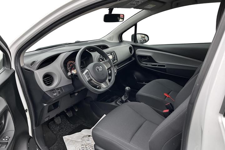 Hvid Toyota Yaris fra 2016