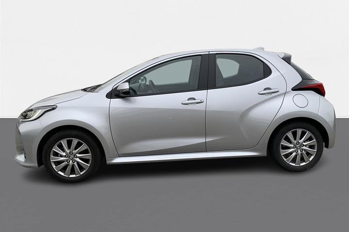 Sølv Toyota Yaris fra 2023