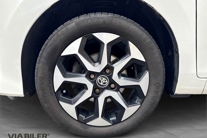 Hvid Toyota Aygo fra 2021