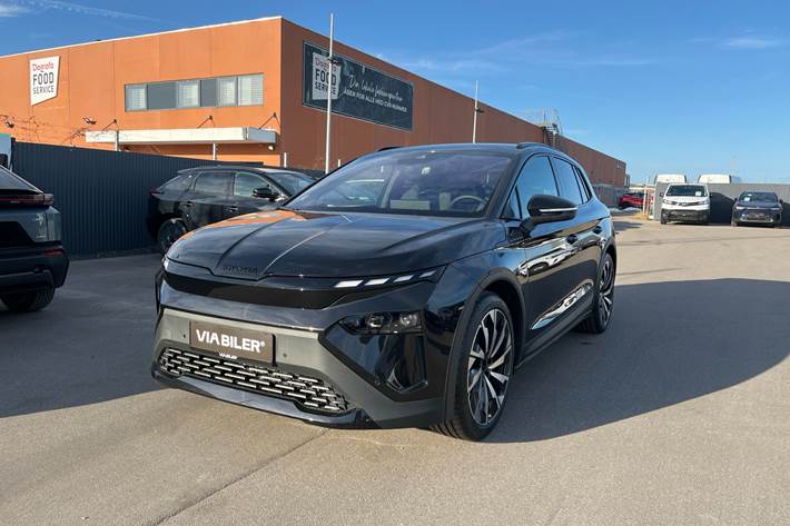 Sort Skoda Elroq fra 2026 set udefra