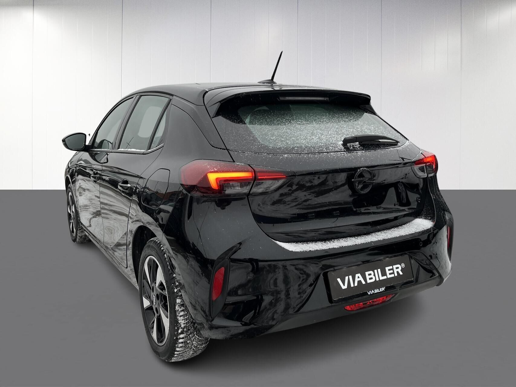 Sort Opel Corsa-e fra 2024