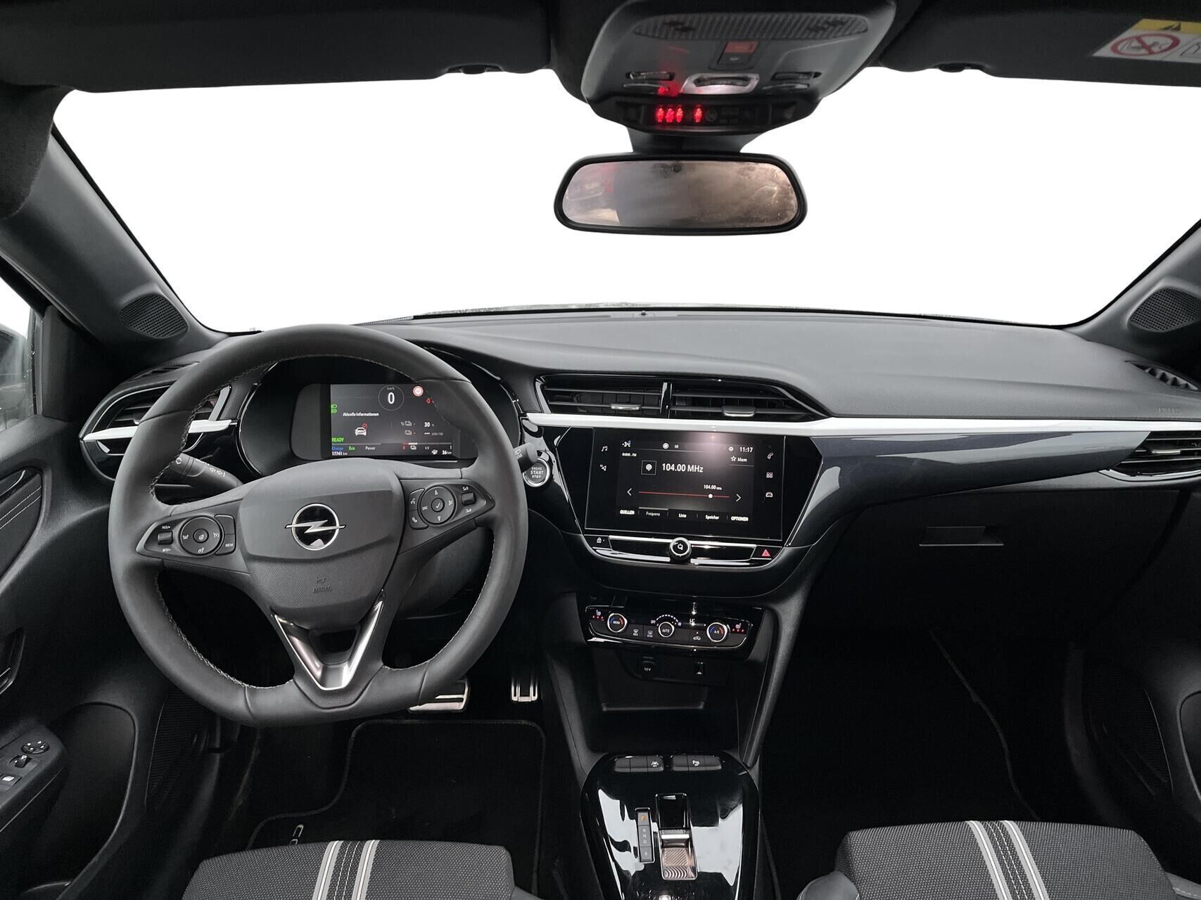 Sort Opel Corsa-e fra 2024