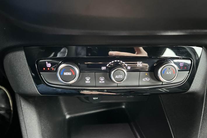 Sort Opel Corsa-e fra 2024