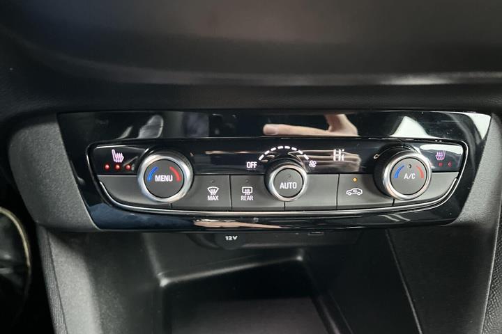 Sort Opel Corsa-e fra 2024