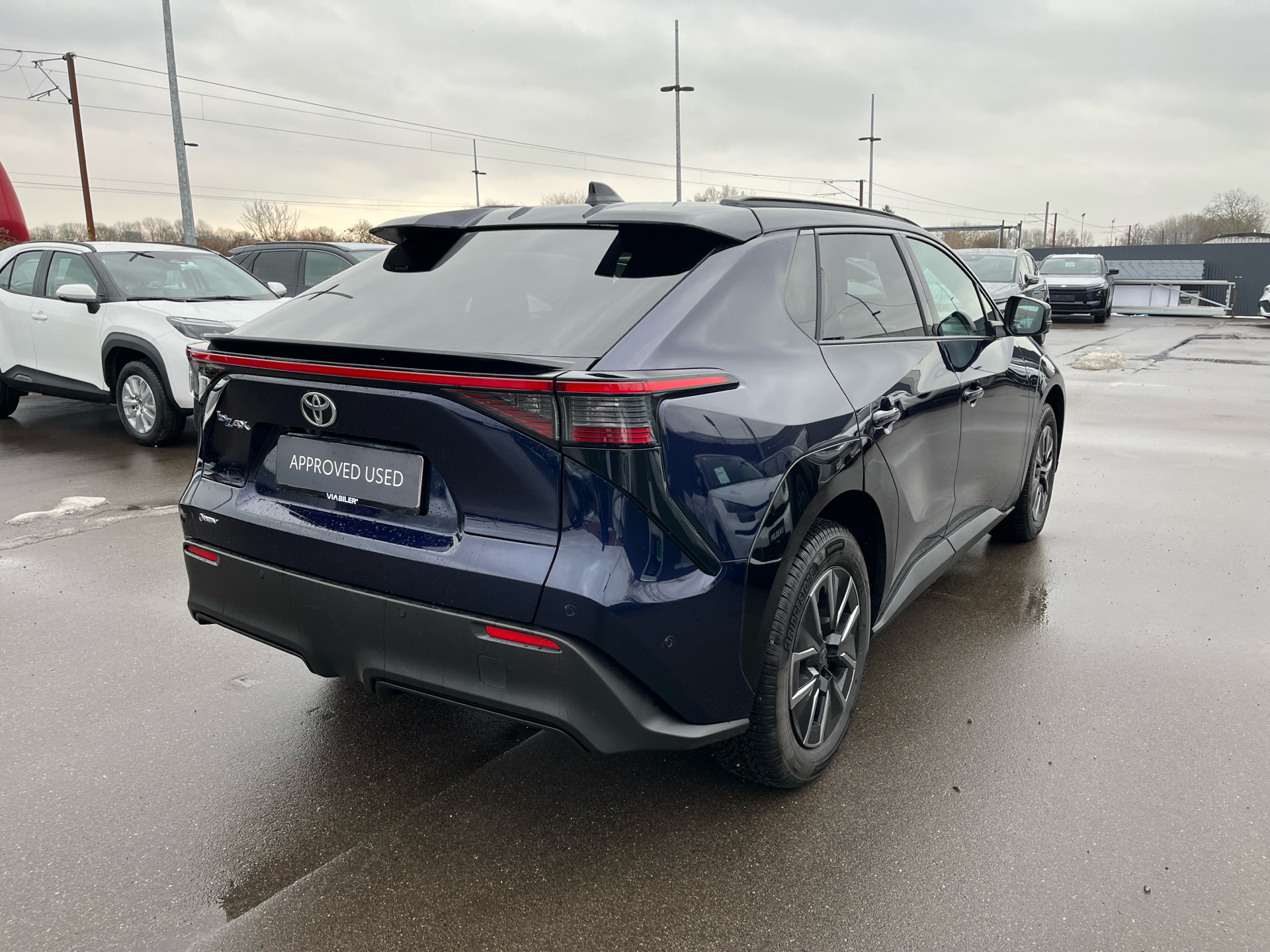 Blå Toyota BZ4X fra 2026