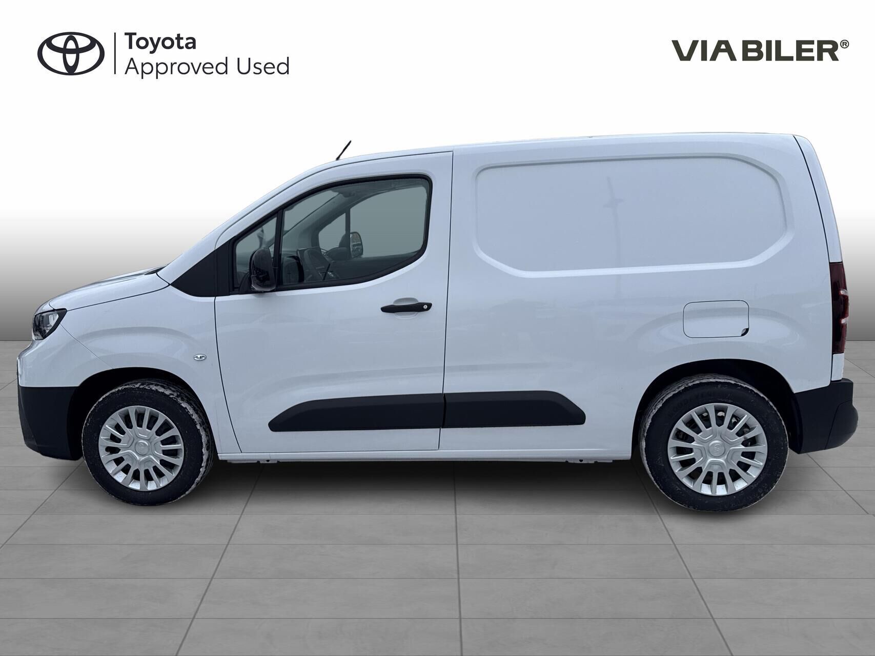 Hvid Toyota ProAce City fra 2024