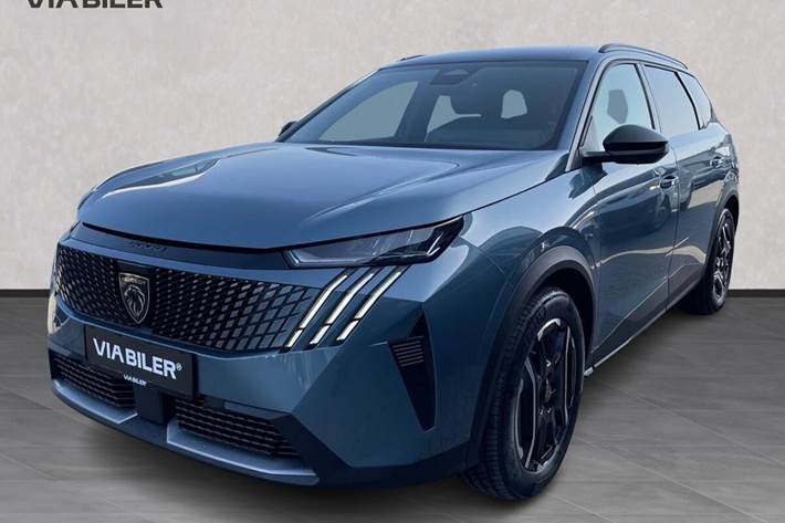 Blå Peugeot e-5008 fra 2025 set udefra