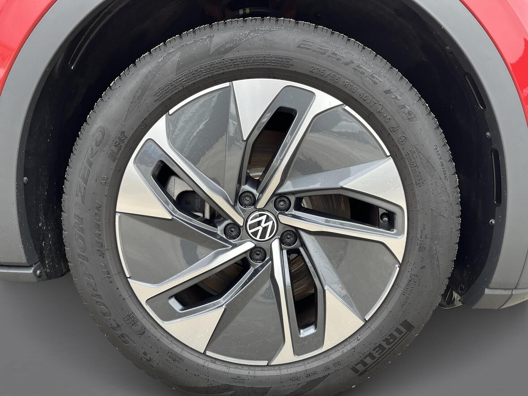 Rød VW ID.4 fra 2025