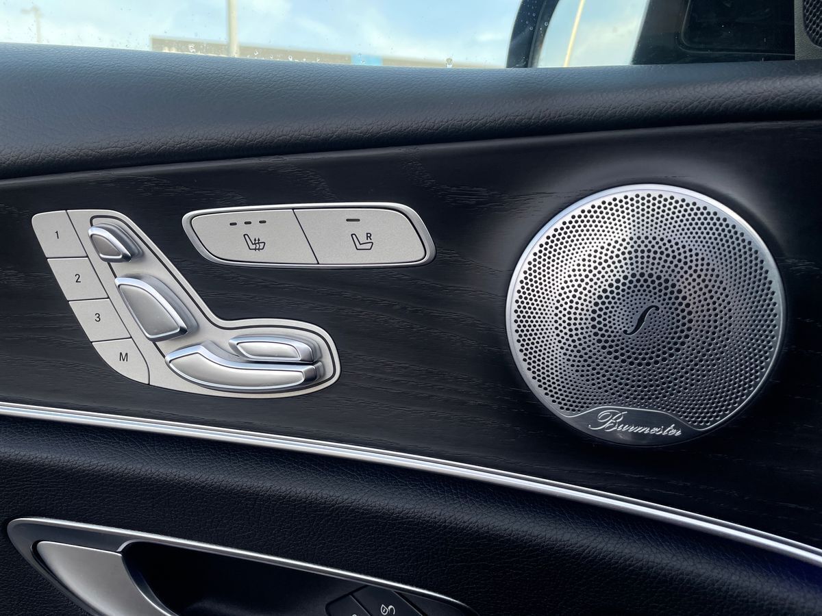 Sort Mercedes E220 d fra 2017