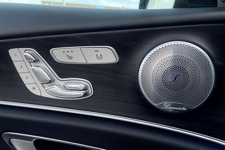 Sort Mercedes E220 d fra 2017