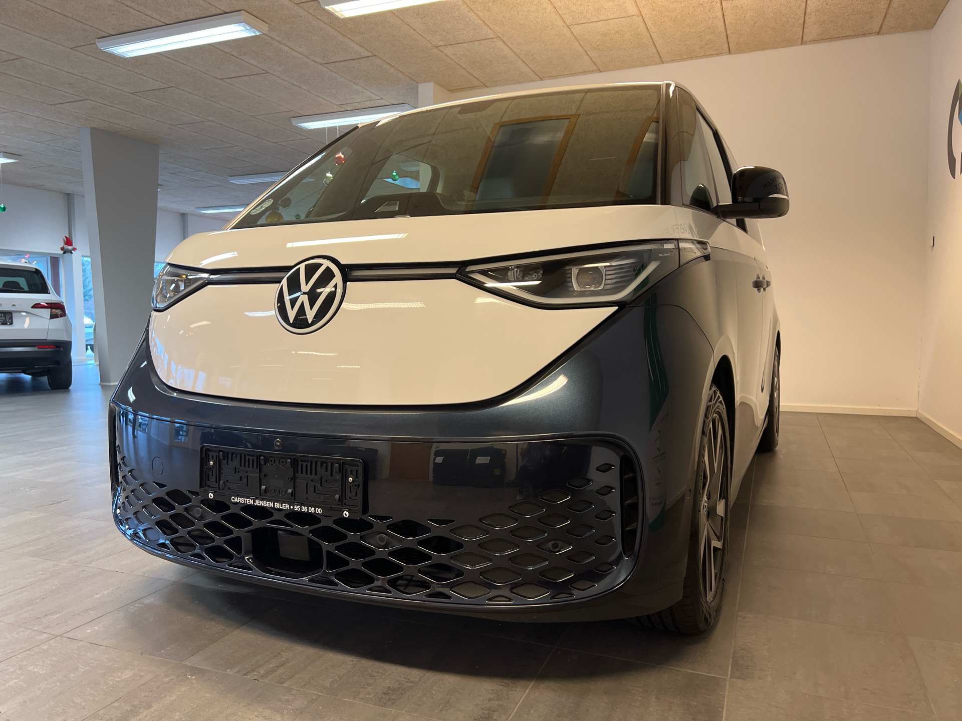 Hvid VW ID.Buzz fra 2023