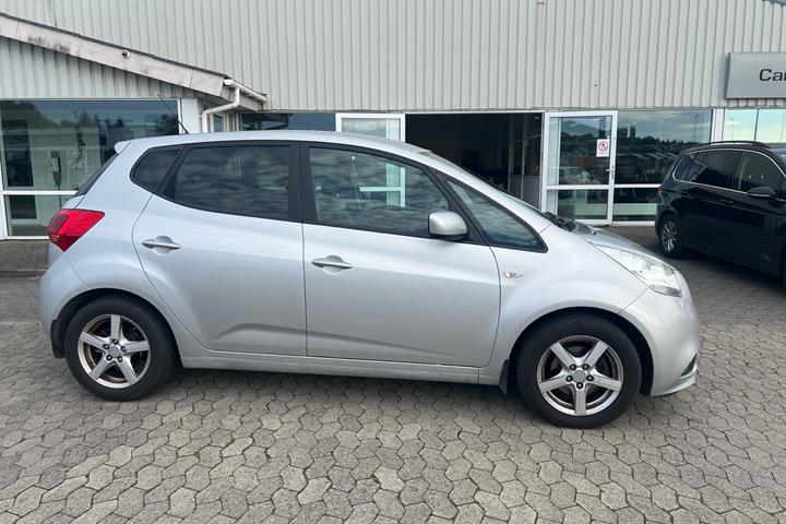Sølv Kia Venga fra 2015