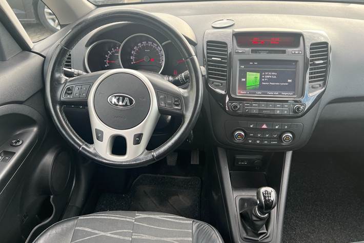 Sølv Kia Venga fra 2015