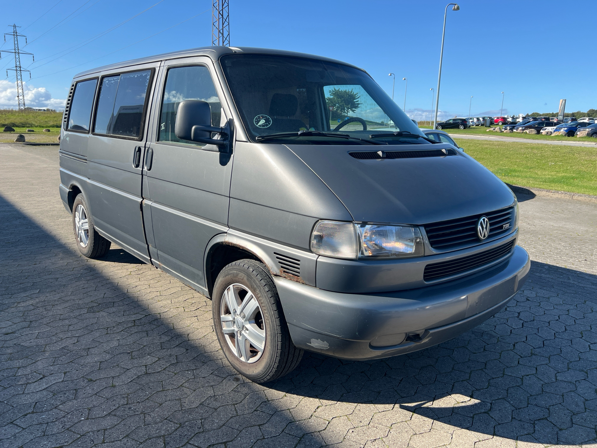 VW Caravelle 2,5 Kort 8/9 pers. TDI m/Airbag m/ABS Syncro 102HK