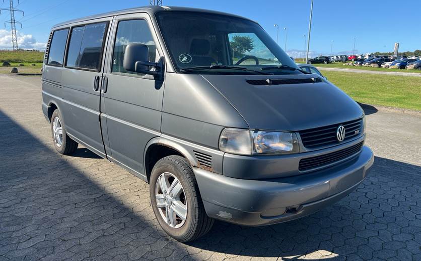 VW Caravelle 2,5 Kort 8/9 pers. TDI m/Airbag m/ABS Syncro 102HK