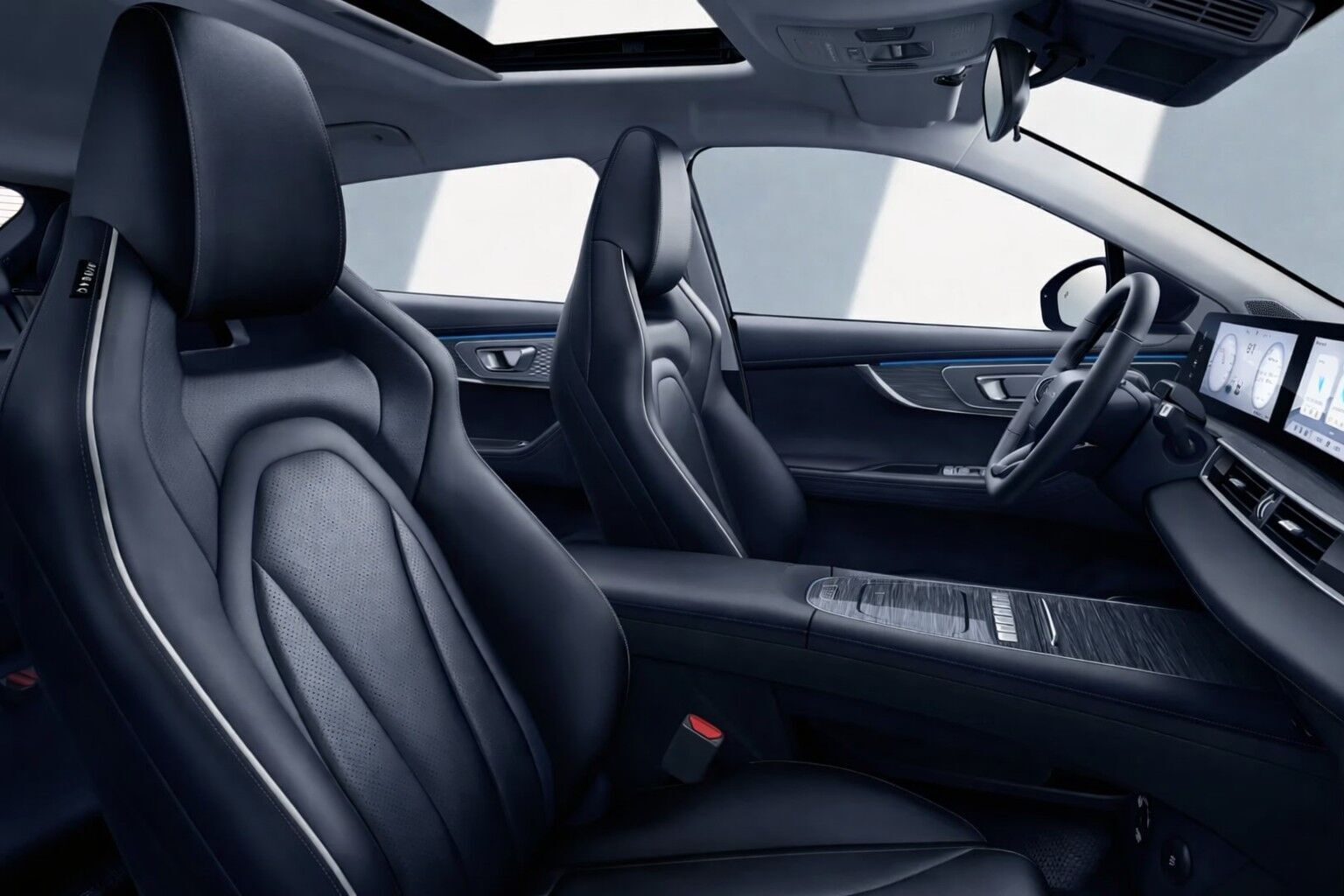 Omoda 5 EL Premium + 204HK Aut.