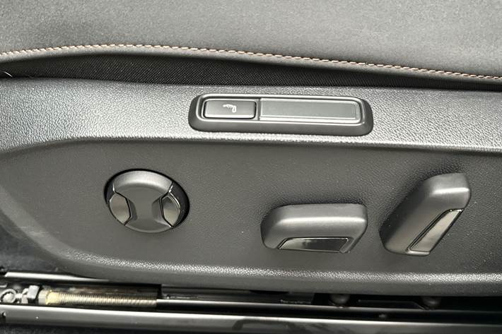 Grå Cupra Born fra 2022