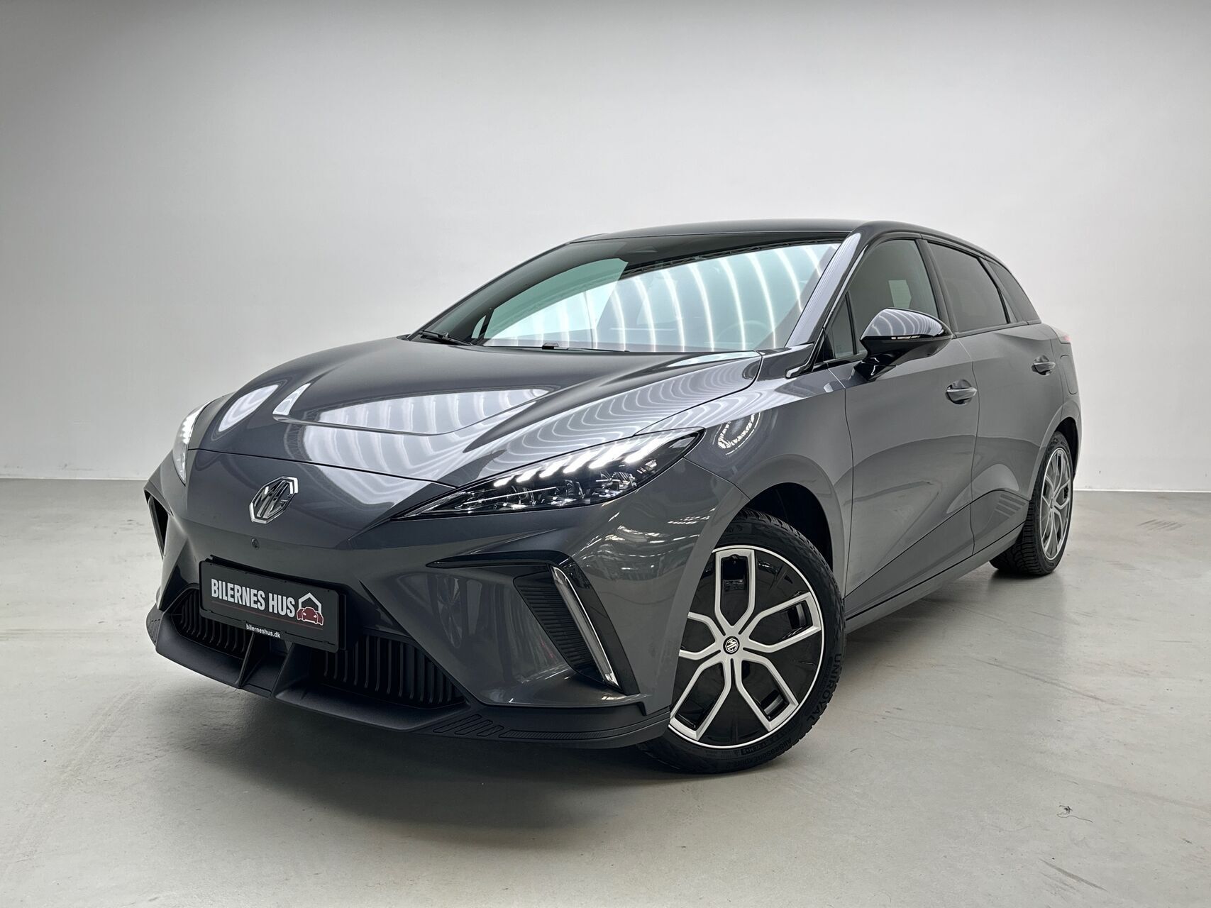 Grå MG MG4 Electric fra 2024