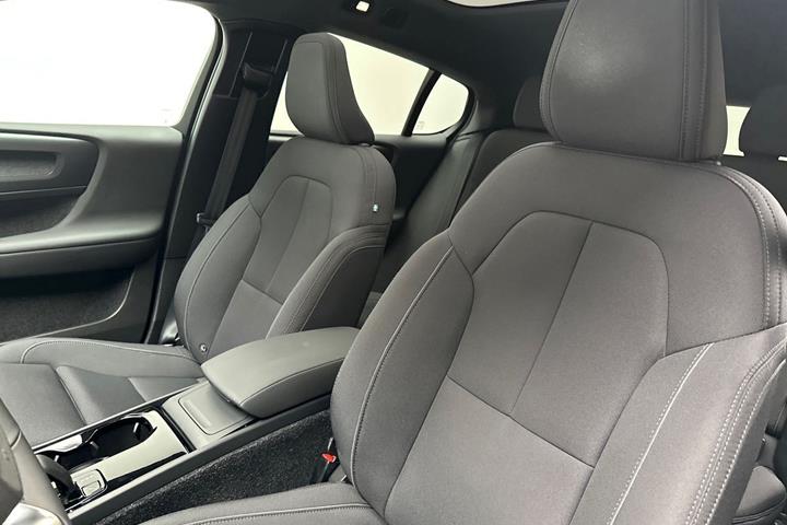 Sort Volvo C40 fra 2022
