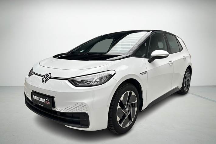 Hvid VW ID.3 fra 2022 set udefra
