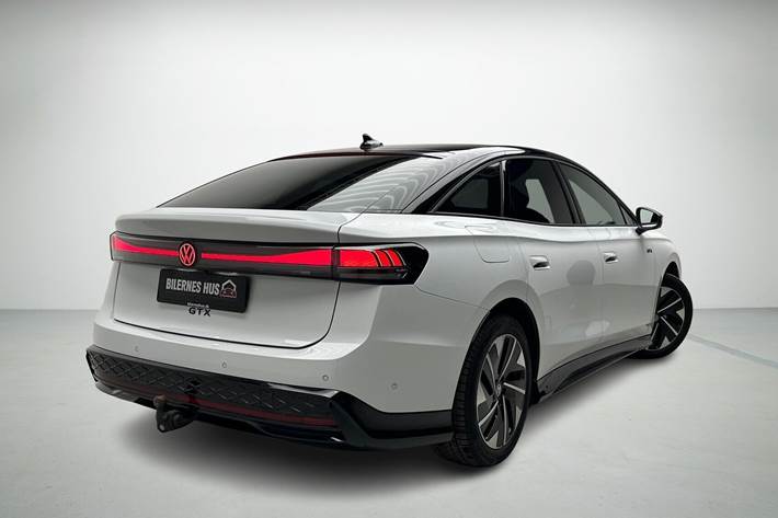 Hvid VW ID.7 fra 2025