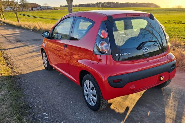 Rød Citroën C1 fra 2011