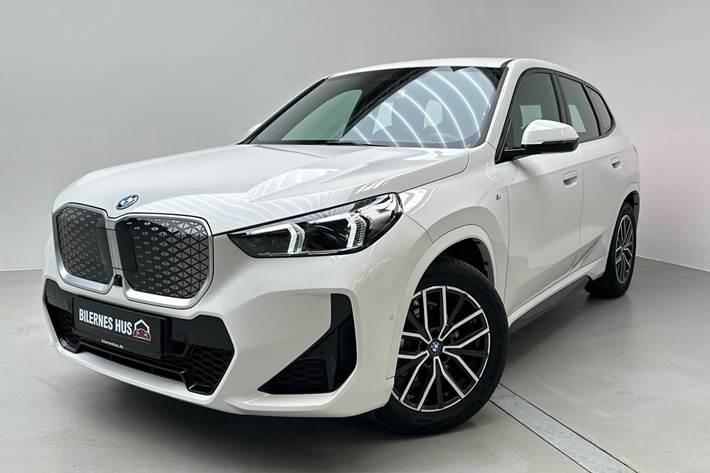 Hvid BMW iX1 fra 2023