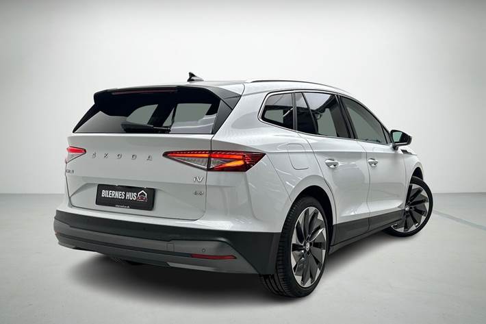 Hvid Skoda Enyaq fra 2021