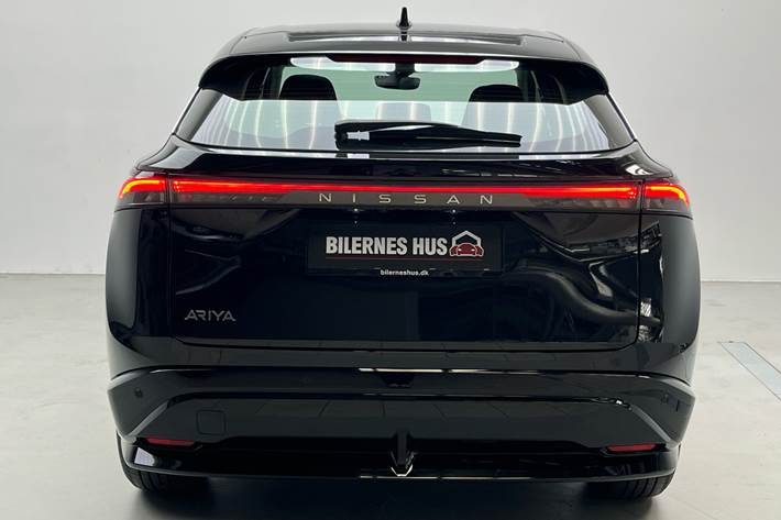 Sort Nissan Ariya fra 2024