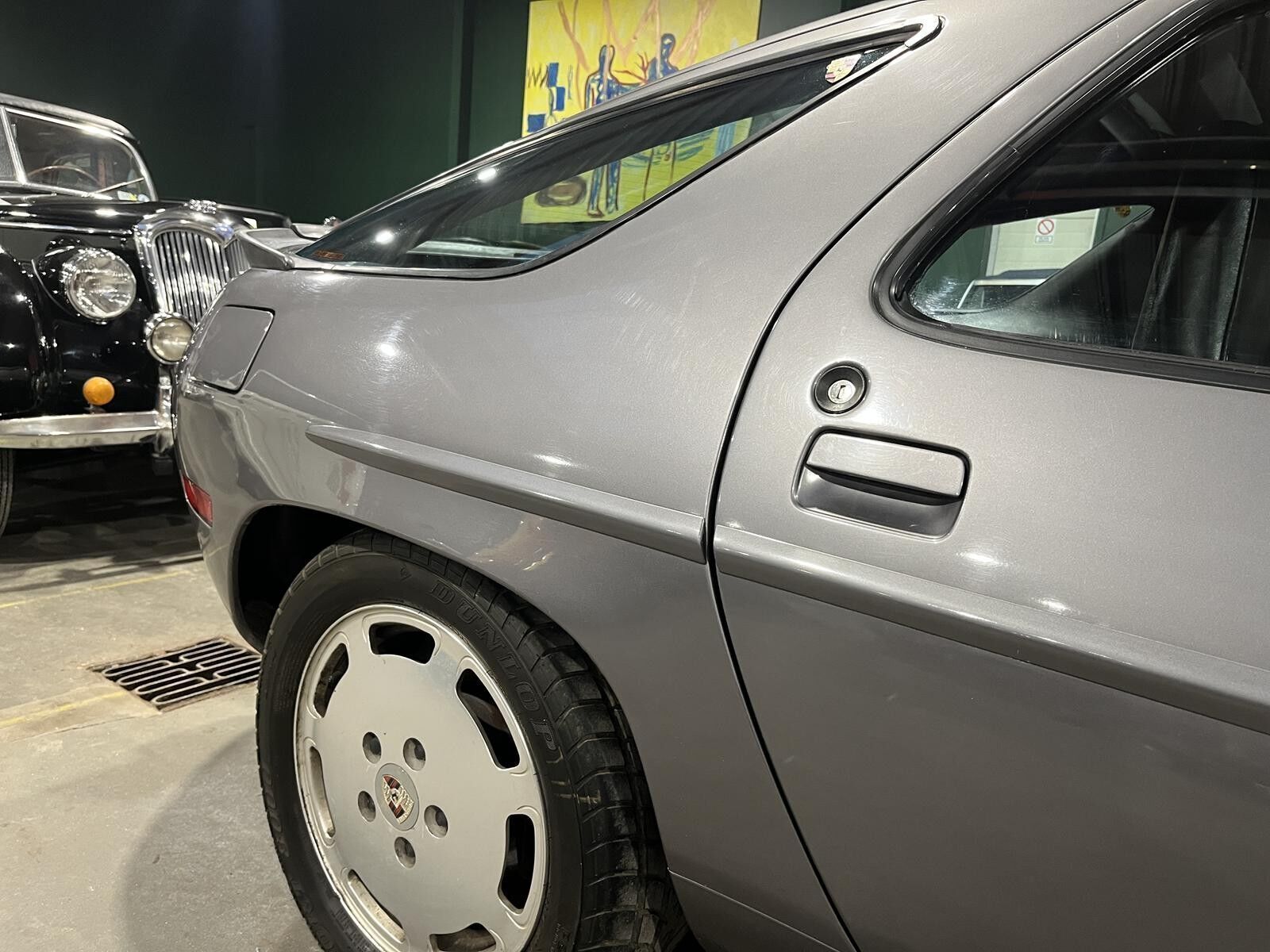 undefined Porsche 928 fra 1985