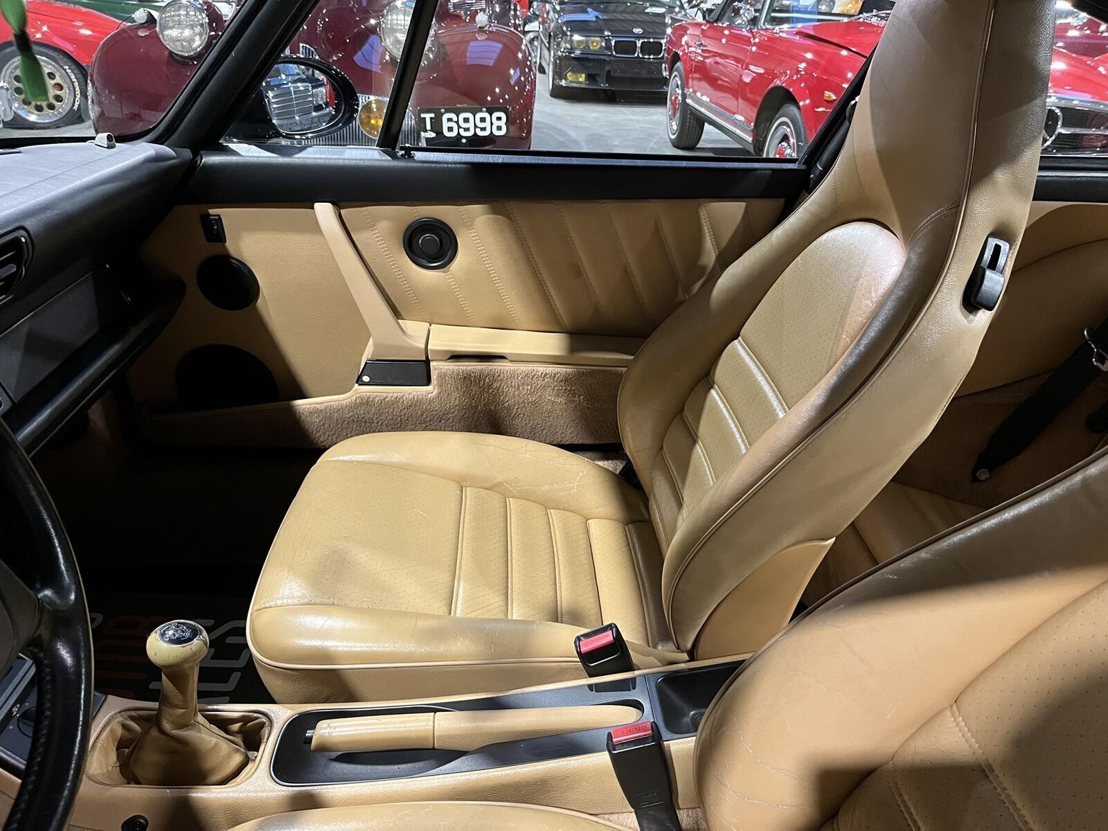 Sort Porsche 911 fra 1991