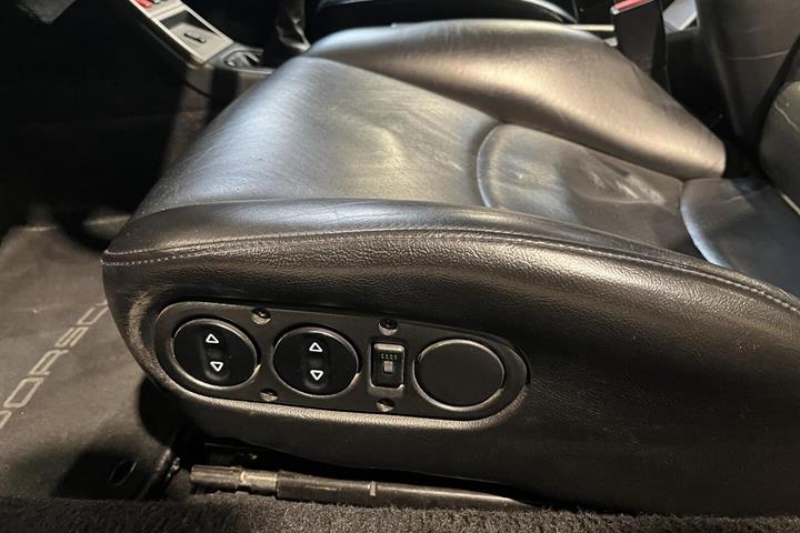 Blå Porsche 911 fra 1994