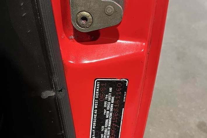 Rød Porsche 911 fra 1981