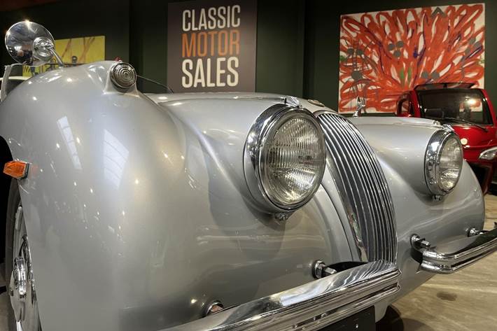 Sølv Jaguar XK fra 1953