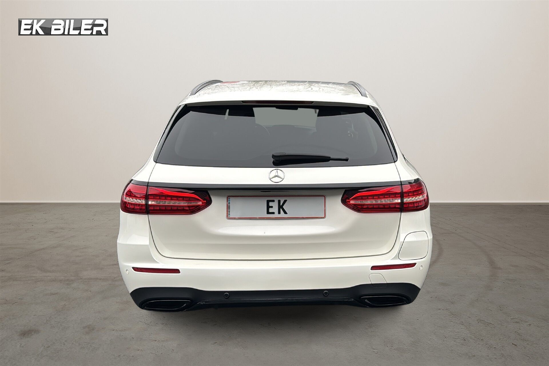 Hvid Mercedes E300 de fra 2020