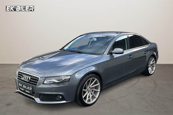 Sort Audi A4 fra 2011 set udefra