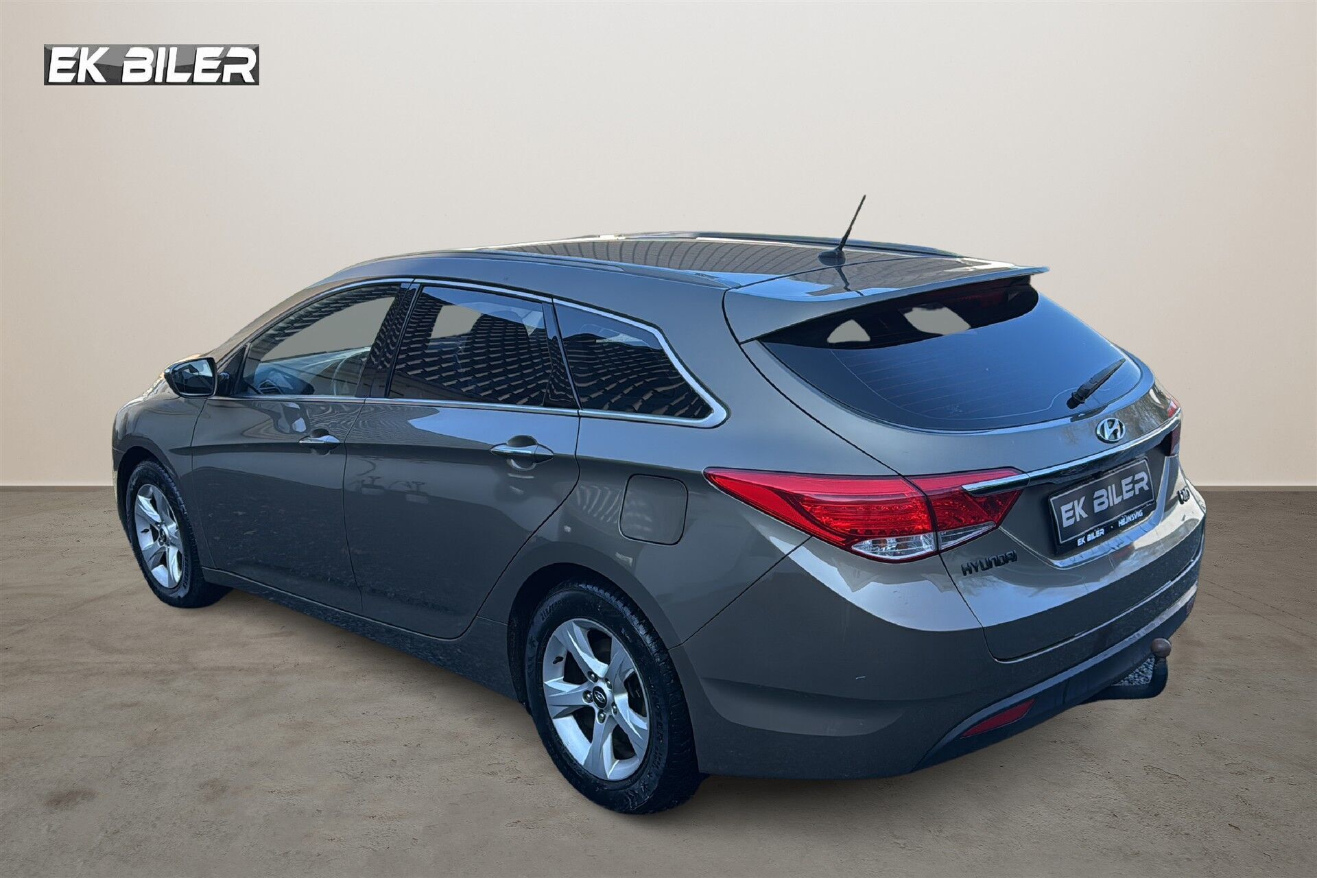 Brun Hyundai i40 fra 2012